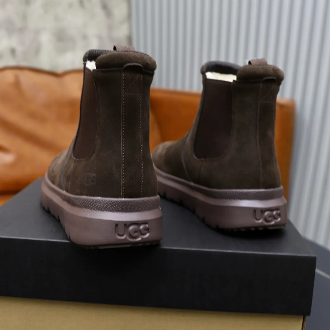 Ex-factory price: 540💰Thick wool imported from Australia Brand: UGG genuine purchase Size: 39-44 (45 customized) Grade: Official website 1:1 Material: First layer of genuine leather waterproof and antifreeze upper Real wool lining Original non-slip and wear-resistant outsole Style category: Men's casual shoes Trendy style Comfortable on the feet Color: Official website color synchronization